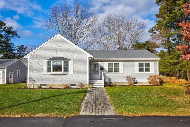 19 Datewood St, Wareham, MA 02571