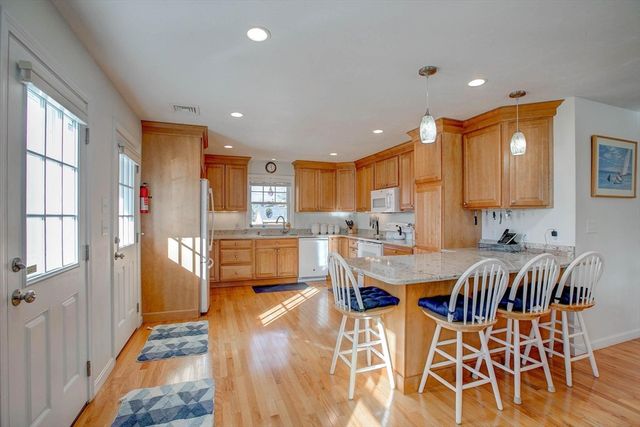 19 Datewood St, Wareham, MA 02571