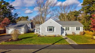 19 Datewood St, Wareham, MA 02571