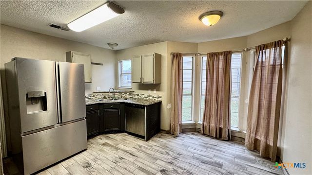 2305 Fieldstone Drive, Killeen, TX 76549