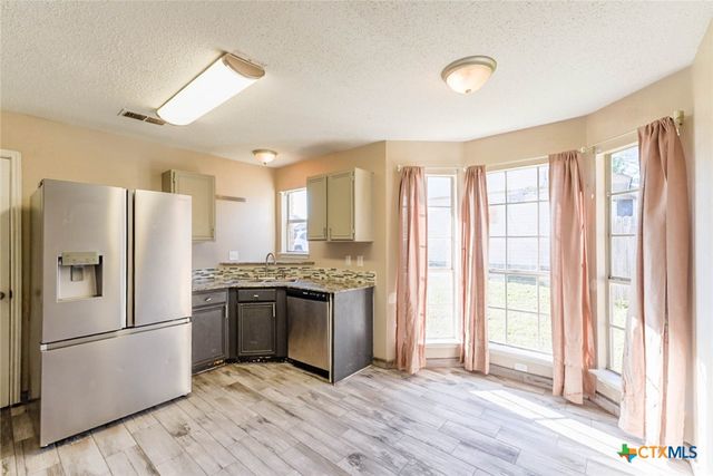 2305 Fieldstone Drive, Killeen, TX 76549