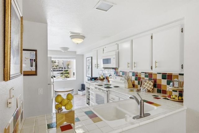 5715 Baltimore Dr 83, La Mesa, CA 91942