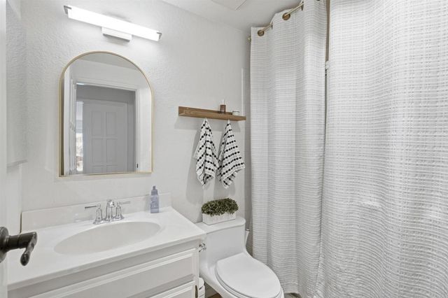 5715 Baltimore Dr 83, La Mesa, CA 91942