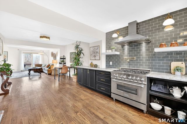 8 Whirling Dun 8, Canton, CT 06019