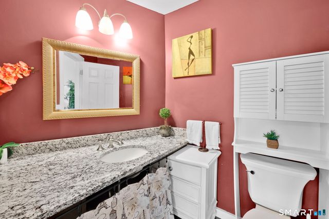 8 Whirling Dun 8, Canton, CT 06019