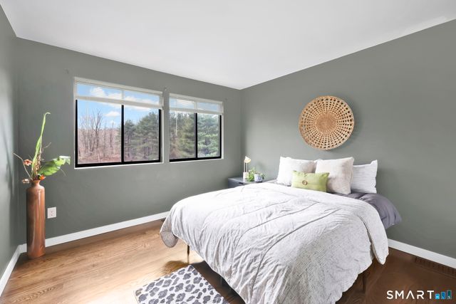 8 Whirling Dun 8, Canton, CT 06019