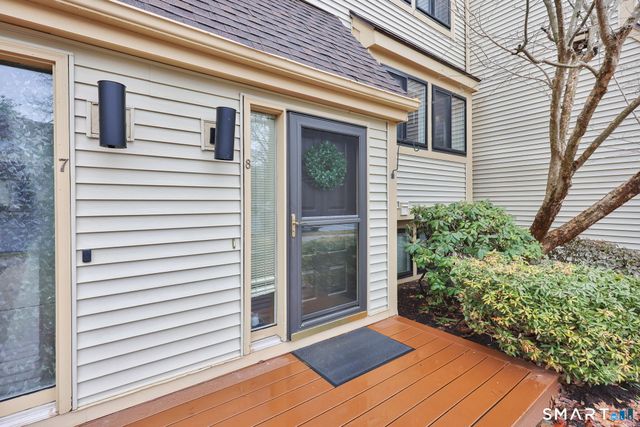8 Whirling Dun 8, Canton, CT 06019