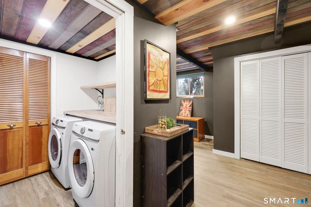 8 Whirling Dun 8, Canton, CT 06019