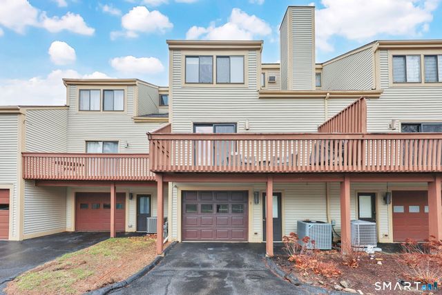 8 Whirling Dun 8, Canton, CT 06019