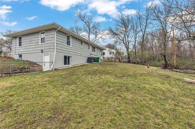 2415 N 53rd Street, Kansas City, KS 66104