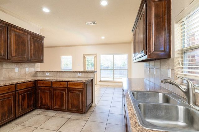 5933 Missy Lane, Fort Worth, TX 76131