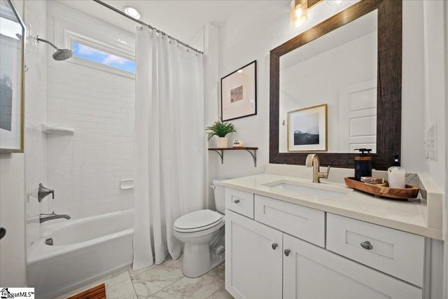 736 Enoree River Place, Greer, SC 29651