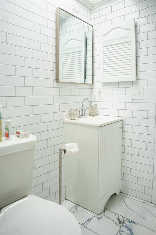 Image 14 of property listing at 4405 W FAIR OAKS AVENUE 2, Tampa, FL 33611