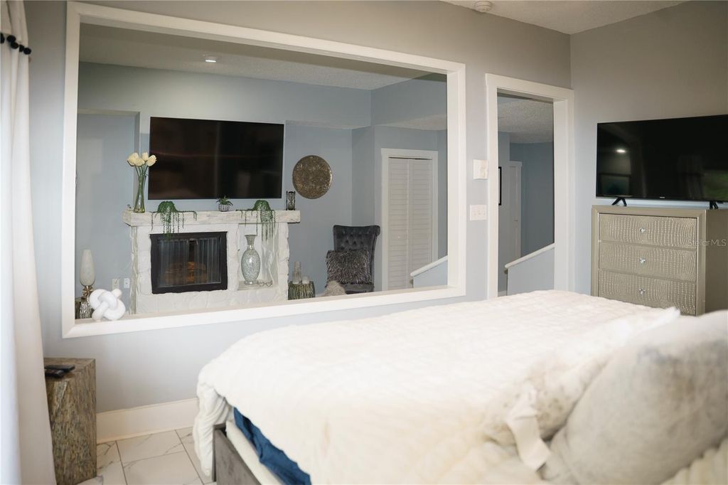 Image 18 of property listing at 4405 W FAIR OAKS AVENUE 2, Tampa, FL 33611