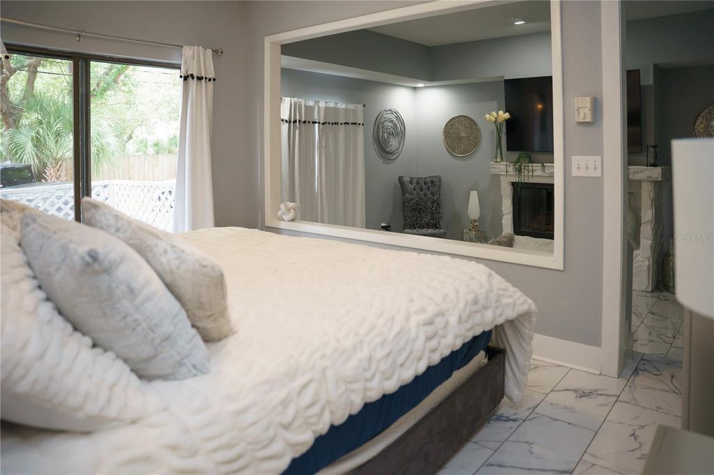 Image 19 of property listing at 4405 W FAIR OAKS AVENUE 2, Tampa, FL 33611