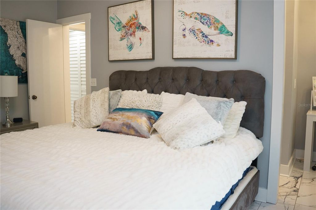 Image 21 of property listing at 4405 W FAIR OAKS AVENUE 2, Tampa, FL 33611
