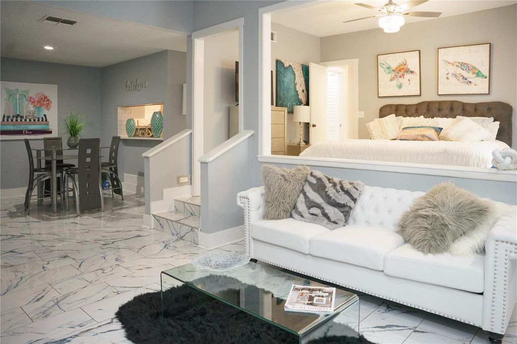 Image 6 of property listing at 4405 W FAIR OAKS AVENUE 2, Tampa, FL 33611