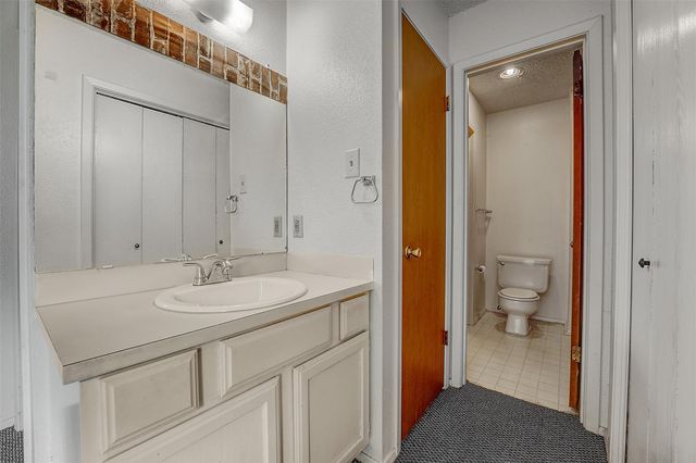 8007 Clydesdale DR B, Austin, TX 78745