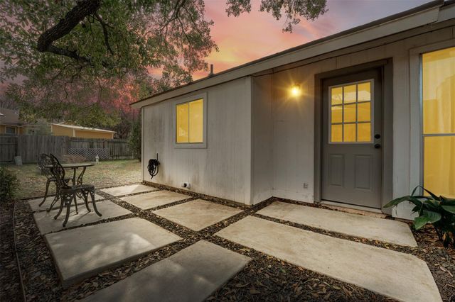 8007 Clydesdale DR B, Austin, TX 78745