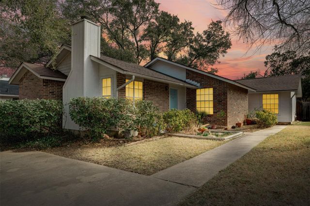 8007 Clydesdale DR B, Austin, TX 78745