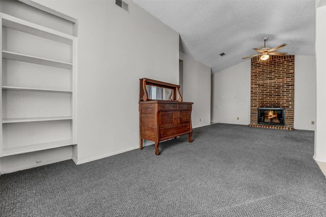 8007 Clydesdale DR B, Austin, TX 78745