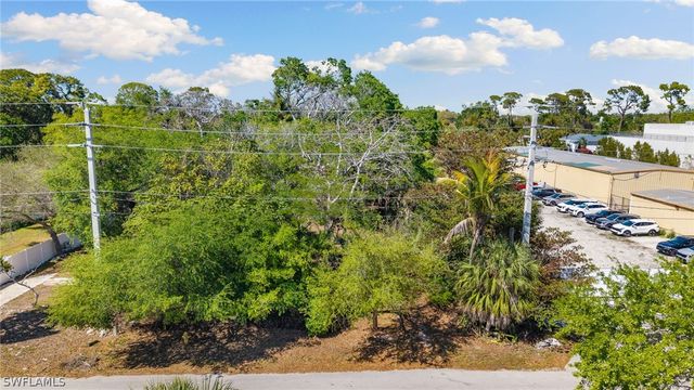 2995 Terrace AVE, Naples, FL 34104
