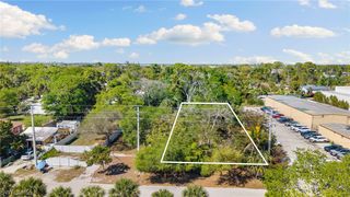 2995 Terrace AVE, Naples, FL 34104