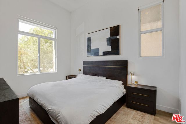 118 S Kenwood Street 102, Glendale, CA 91205