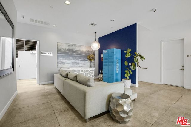118 S Kenwood Street 102, Glendale, CA 91205