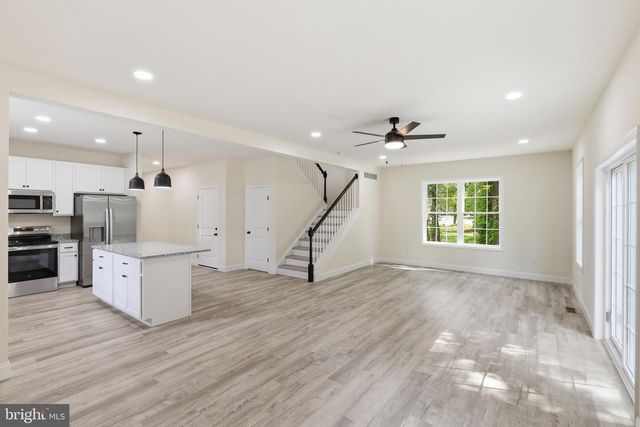 1354 COLLEGE RD, Dover, DE 19904