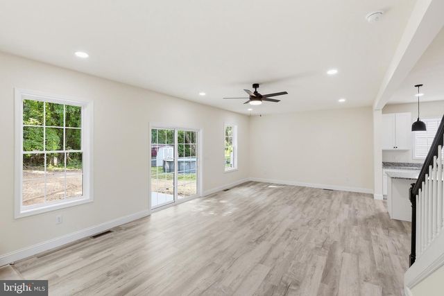 1354 COLLEGE RD, Dover, DE 19904