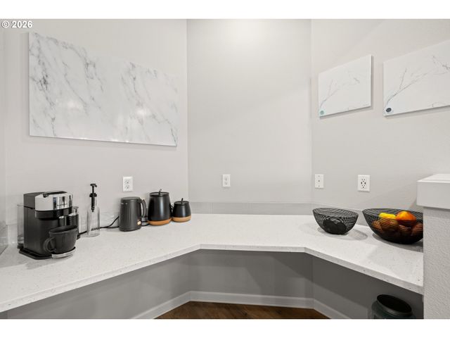 4240 Sw MAWRCREST Ave, Gresham, OR 97080