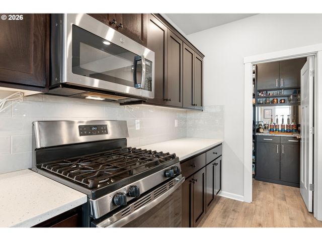 4240 Sw MAWRCREST Ave, Gresham, OR 97080