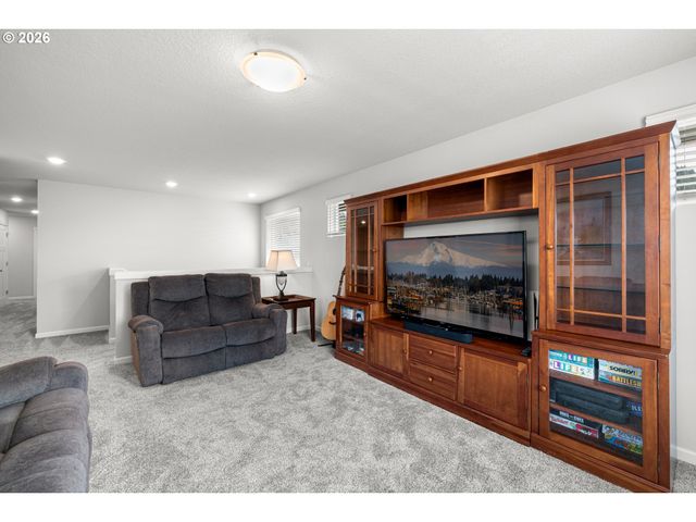 4240 Sw MAWRCREST Ave, Gresham, OR 97080