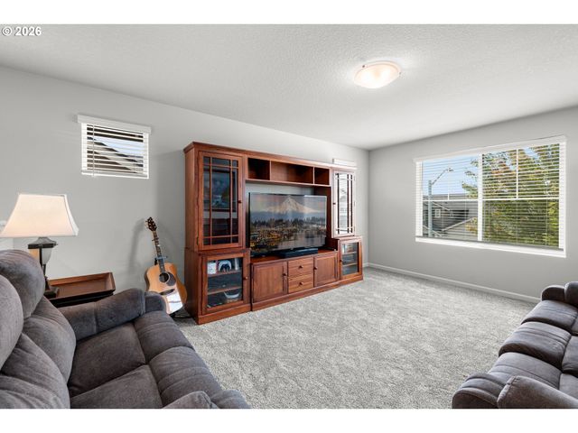 4240 Sw MAWRCREST Ave, Gresham, OR 97080