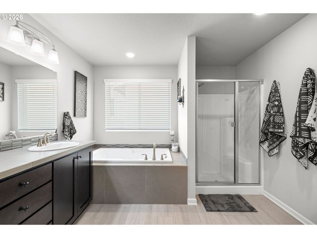 4240 Sw MAWRCREST Ave, Gresham, OR 97080