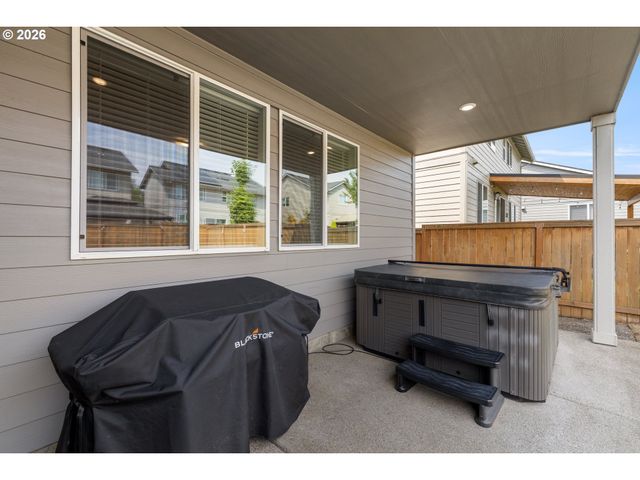4240 Sw MAWRCREST Ave, Gresham, OR 97080