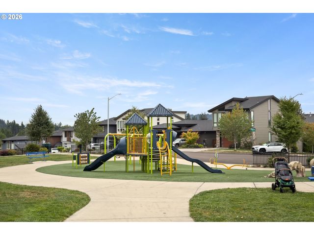 4240 Sw MAWRCREST Ave, Gresham, OR 97080