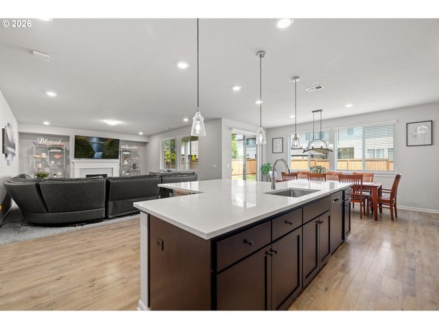 4240 Sw MAWRCREST Ave, Gresham, OR 97080