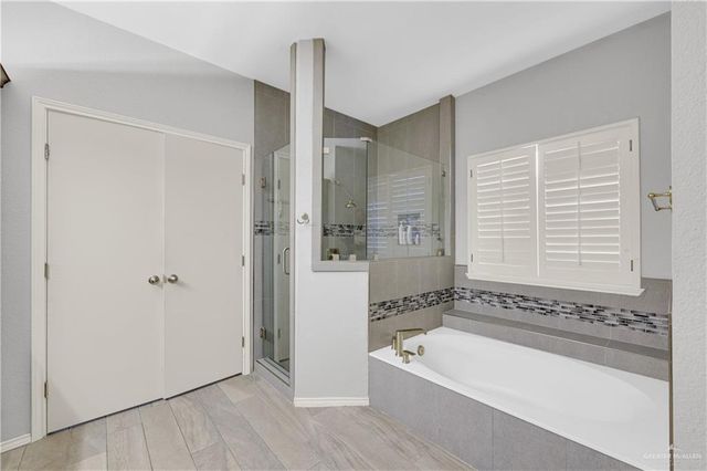 2405 El Encino Drive, Mission, TX 78573
