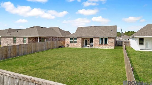 12850 Silverbell Ave, Denham Springs, LA 70726