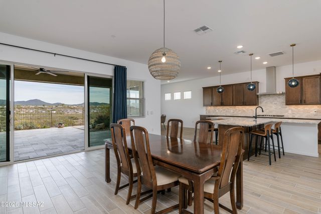 12840 E Tortoise Pointe Drive, Vail, AZ 85641