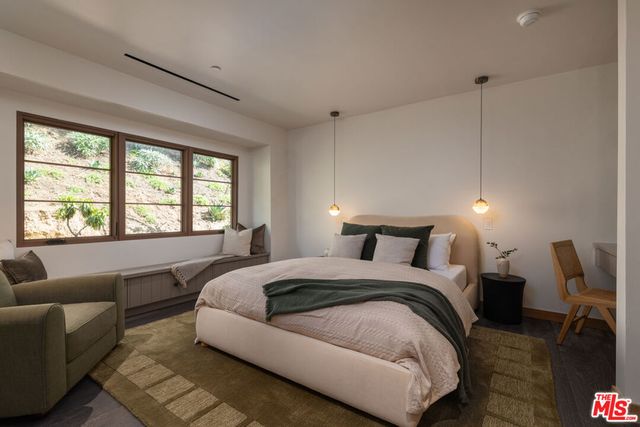 4146 High Valley Road, Los Angeles, CA 91436