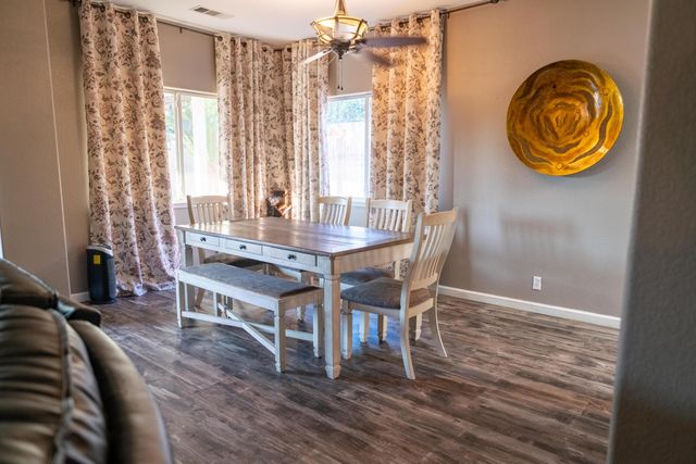 1430 E Laura Court, Visalia, CA 93292