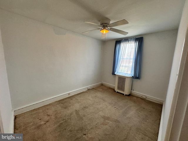 194 FERN ST, Philadelphia, PA 19120