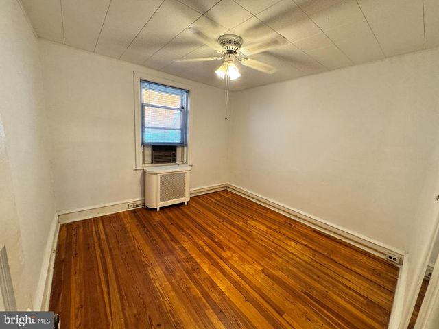 194 FERN ST, Philadelphia, PA 19120
