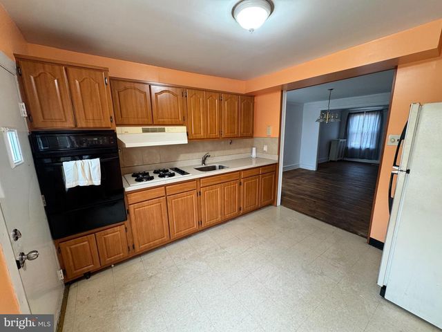 194 FERN ST, Philadelphia, PA 19120