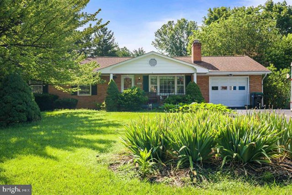 9936 PLEASANT VIEW DR, New Market, VA 22844