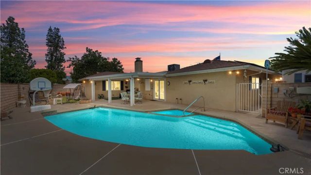 42162 Carnegie, Hemet, CA 92544