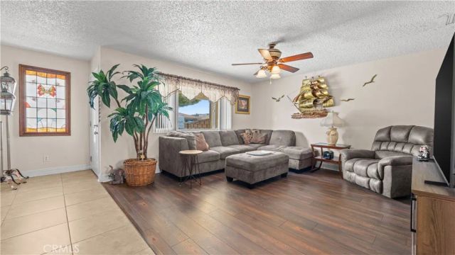 42162 Carnegie, Hemet, CA 92544